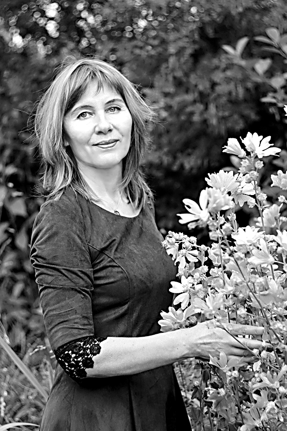 Инга Попова