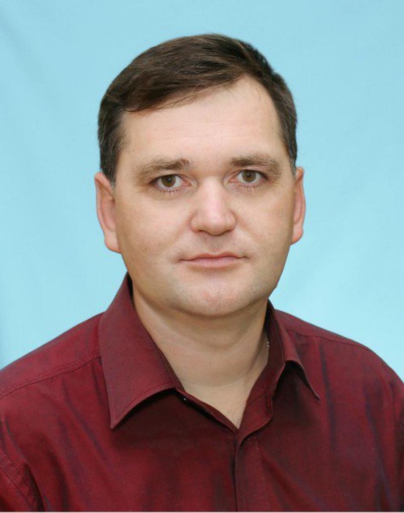 Имя преподавателя тотемского политехнического коллджа Евгения Старовского занесено на Доск почёта Тотемского района.