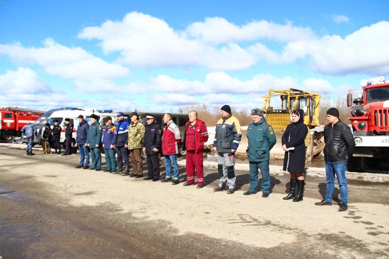 14 марта состоялся смотр сил и средств личного состава учреждений и предприятий, которые могут быть задействованы во время ЧС природного характера.