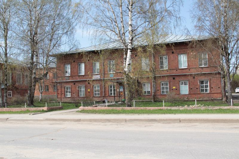 Обновление  медицинских учреждений района продолжится по решениям Градсовета-2022. В этом году обновят здание поликлиники.