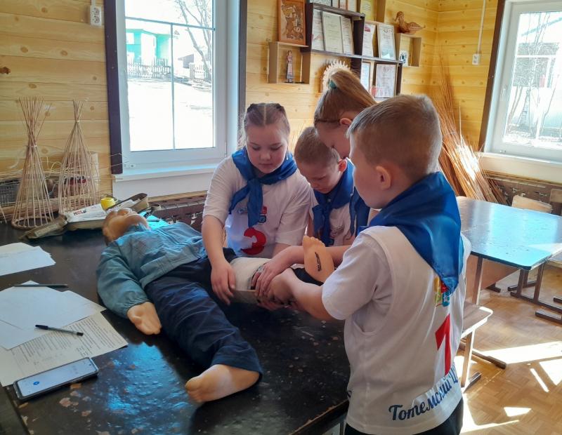 Юные инспекторы дорожного движения