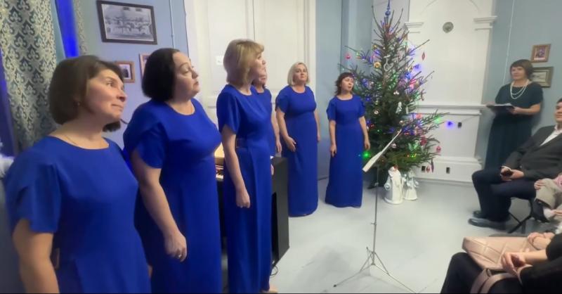 В Старый Новый год в «Доме мецената» открылась музыкальная гостиная.