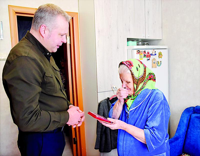 Галина Васильевна Мальцева в 12 лет пошла на скотный двор, ухаживала за коровами, лён теребила, навоз возила, с лошадьми управлялась. Тяжёлое испытание выпало на долю детей – не дожила до Победы и мама девочки Анна Абросимовна. До возвращения с фронта отца воспитывала её бабушка. Затем долгие годы Галина Мальцева трудилась в Игмасе в лесной отрасли, получила специальности «Тракторист» и «Слесарь III разряда». Всё делала на совесть, подтверждением тому медаль «Ветеран труда».