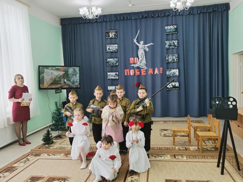 Группа педагогов детсада «Кораблик» и управление образования организовали муниципальный фестиваль театрального искусства «Золотой ключик», посвящённый 80-летию Победы советского народа над фашистской Германией в Великой Отечественной войне 1941-1945 годов.