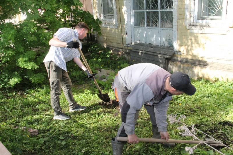 В ознаменование 300-летия Первой камчатской экспедиции Витуса Беринга в Тотьме высажены камчатские клёны.