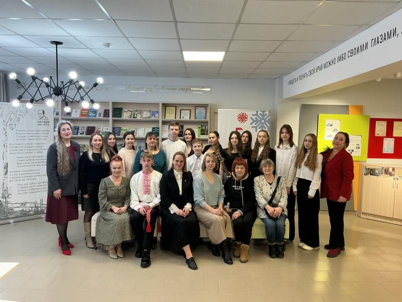 В Центральной библиотеке конкурировали друг с другом декламаторы разных возрастов.