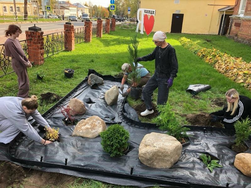 Тотемский политехнический колледж победил в областном конкурсе практик трудоустройства выпускников. Речь идёт о начинании, какого ни в одном учебном заведении области нет – студенческом колхозе «Агростарт». Эта наработка признана лучшей в своей номинации.