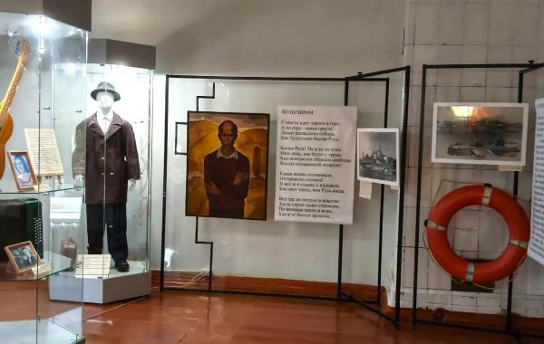 Выставка, посвящённая 90-летию Николая Рубцова, открылась в краеведческом музее.