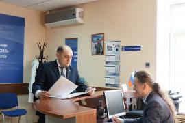 Депутаты-волонтёры