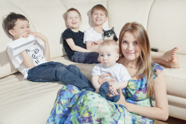 Мама с детьми