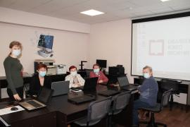 В районе продолжается обучение населения цифровой грамотности.