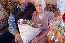 Почётная пара Шестаковых Фёдор Николаевич и Антонина Феодосьевна в августе этого года встретит 60-летие совместной жизни.