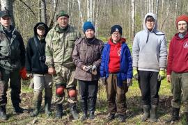 Команда военно-поискового и юнармейского отрядов «Застава Тотьма» в поисковой экспедиции «Гонтовая Липка» Ленинградской области обнаружила останки двух красноармейцев.
