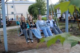 В Тотемском округе по программе «Формирование комфортной городской среды» при софинансировании из бюджета области в городе и округе в 2025-ом обустроены шесть дворовых территорий, три общественных и три игровых детских и спортивных площадки на сумму более 39 миллиона рублей.