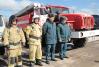В числе участников смотра - сотрудники пожарно-спасательной части...